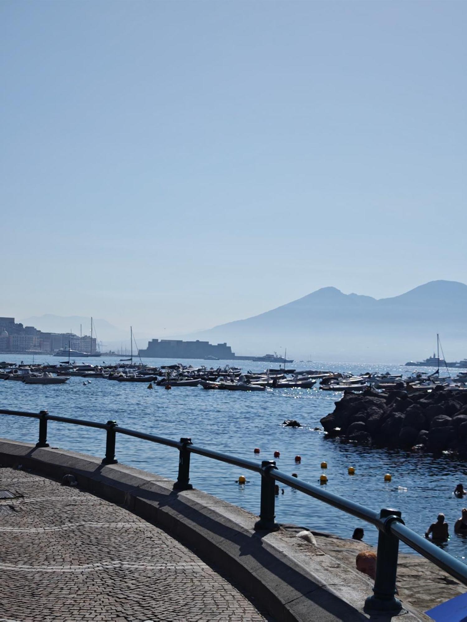 Napoli Central Capodichino B&B 外观 照片